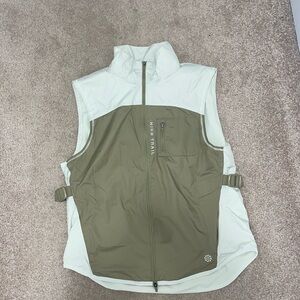 NWT! Nike Trail Repel Running Vest - (Women S) Hiking Jacket FD0231-020 $110